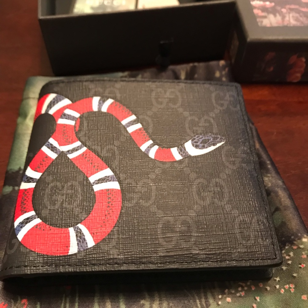 Authentic Gucci Kingsnake Wallet